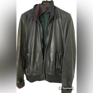 Basically brand new Gucci jacket come with dust bag